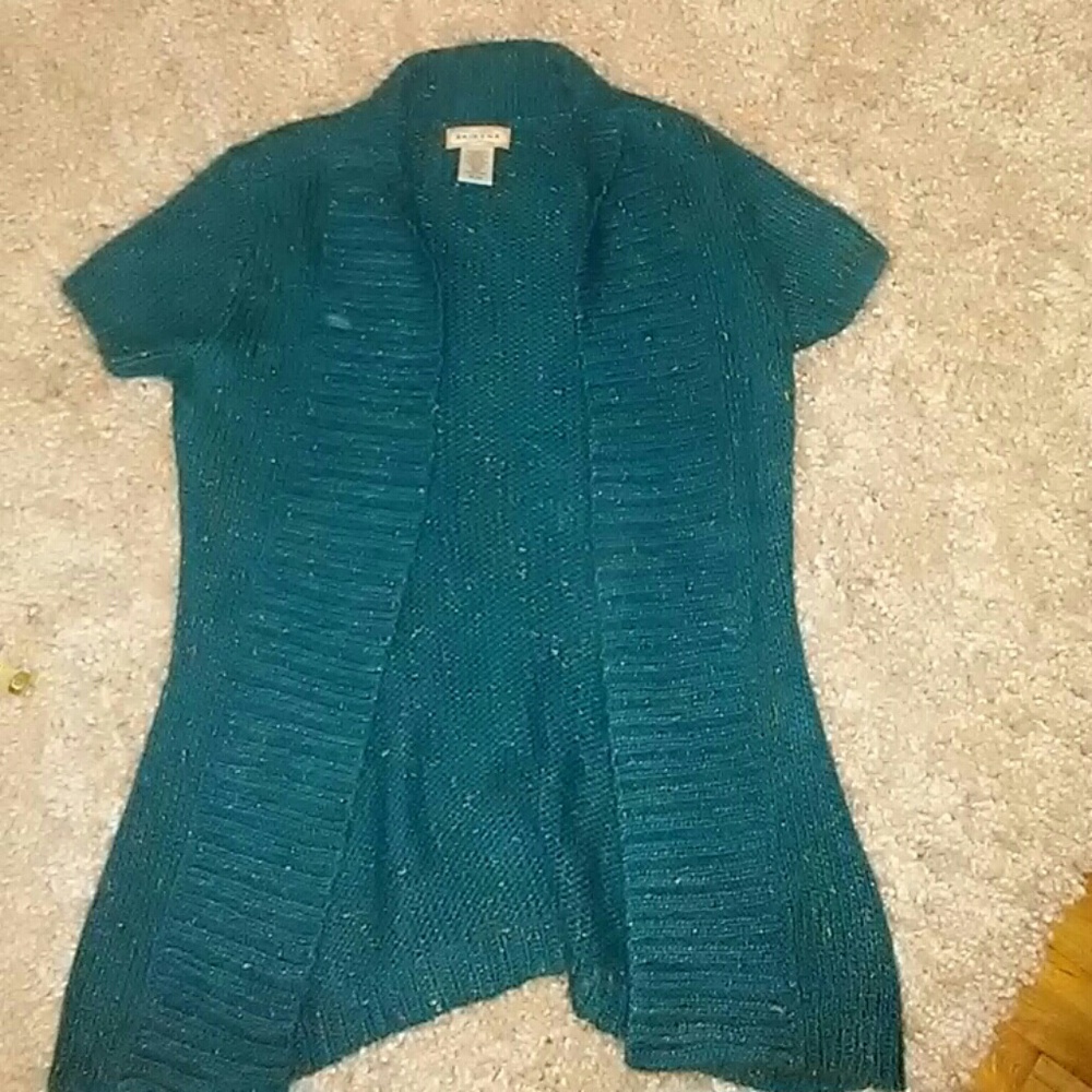 Short sleeve sweater